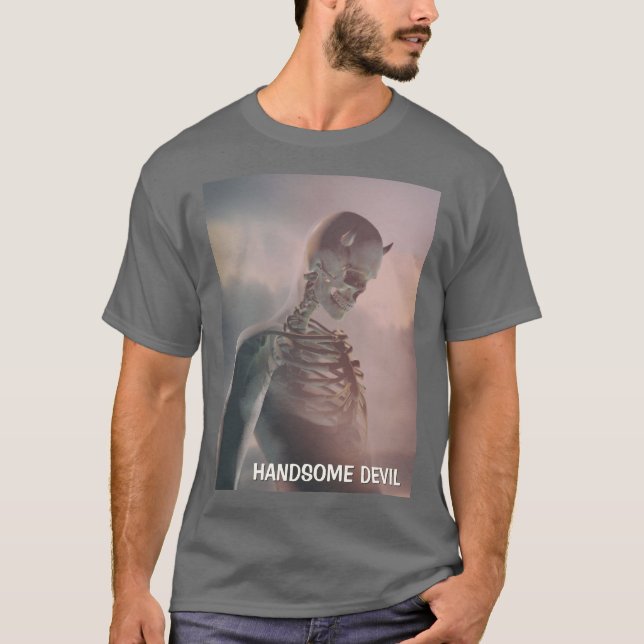 Stilig Djävul. Skelett med horn T Shirt (Framsida)