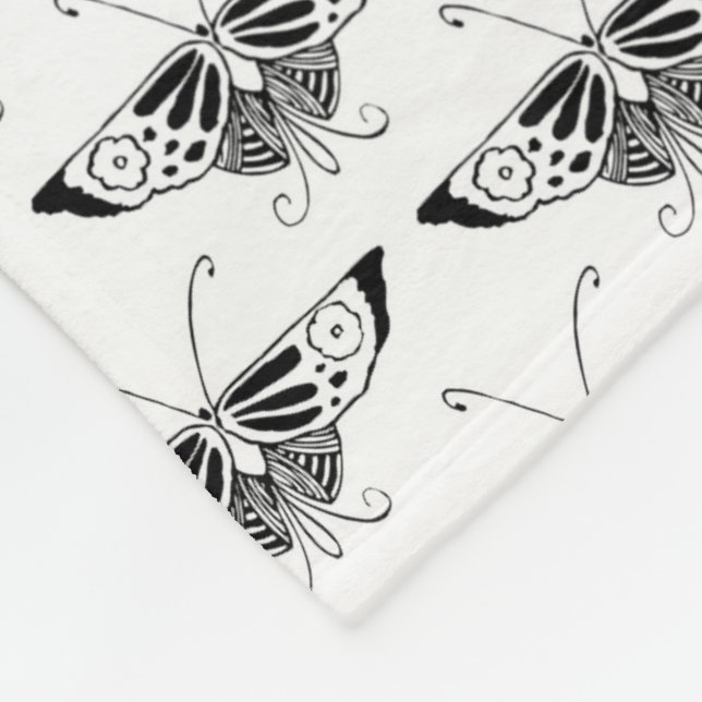 Stiliserad Art Deco-fjäril - svart och vitt Fleecefilt (Hörn)