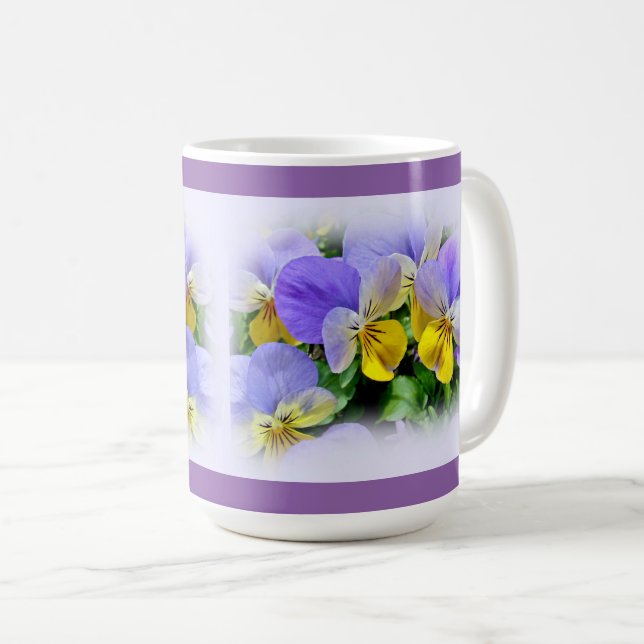Stilla violer - lila och gula kaffemugg (Framsida höger)