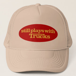 Stillbildlekar med lastbilhatten truckerkeps