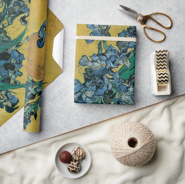 Stilleben med vas med irisar av Vincent van Gogh Presentpapper (Hantverk)