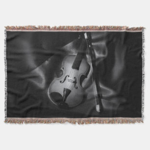 Stilleben svart-vit bild av en violin mysfilt