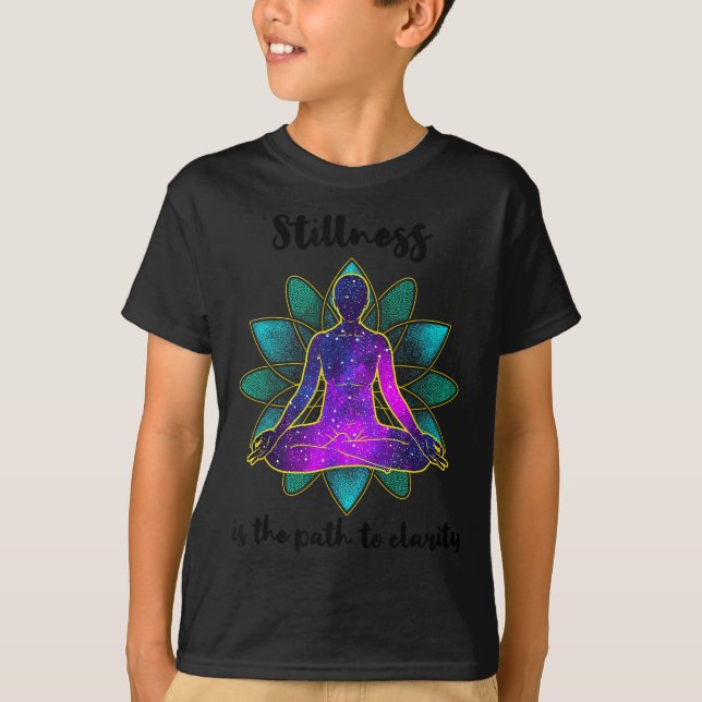 Stillness Is The Path To Clarity Gratitude Motivat T Shirt (Framsida)