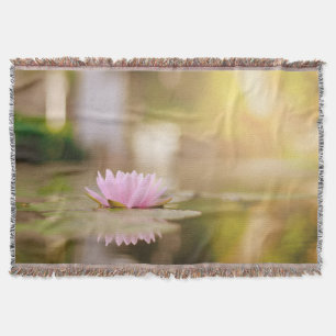 Stilren landskapsbild med lotusblomma, Zen Filt