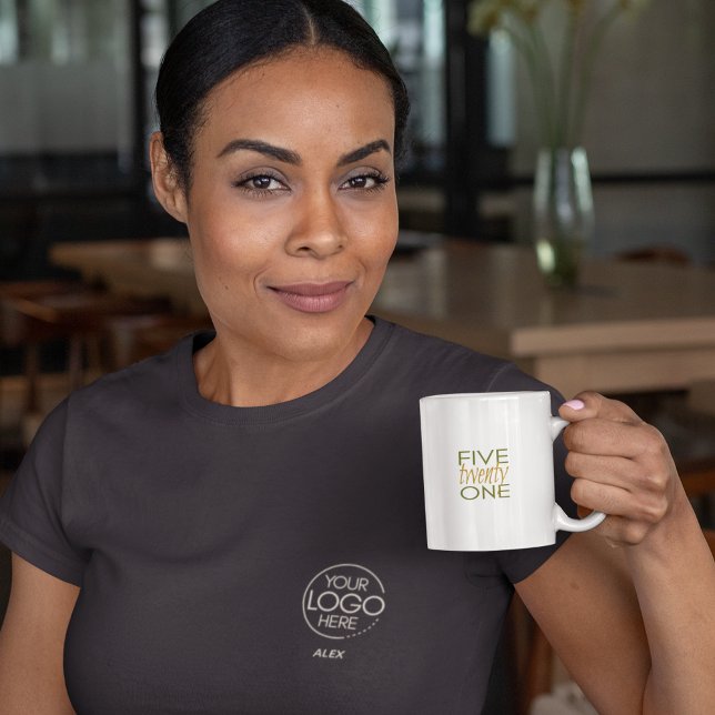 Stilt Elegant Bolagsskyddad Logotyp T Shirt (Skapare uppladdad)