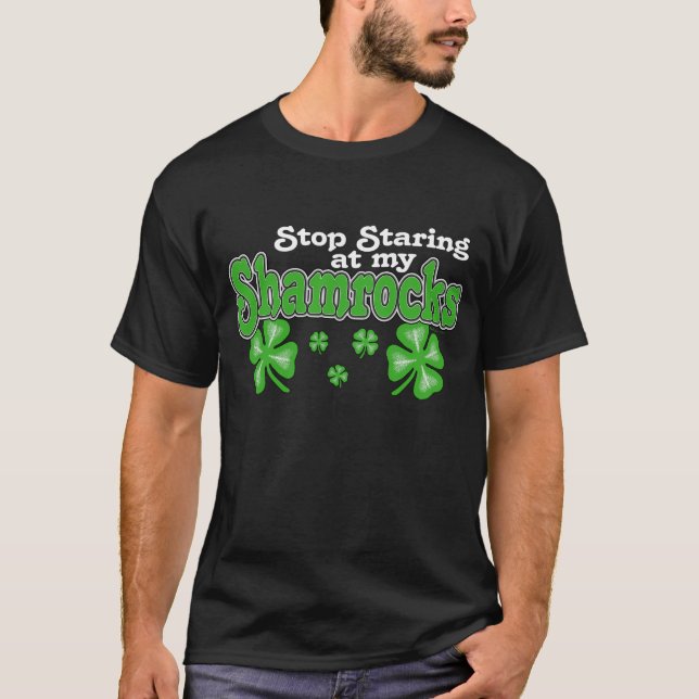 Stirriga Shamrocks (mörk) T-shirt (Framsida)
