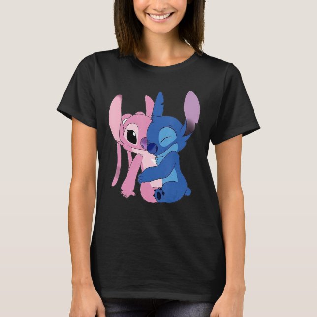 Stitch and Angel Hug Classic T Shirt (Framsida)