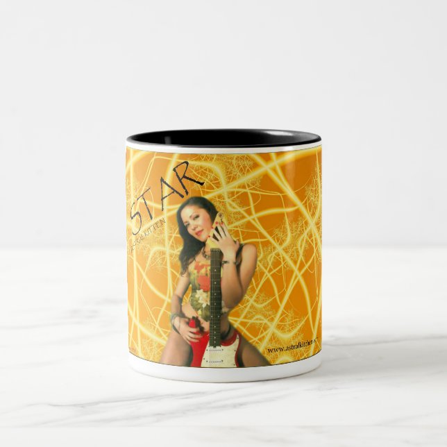 Stjärna och röd GTR1 Två-Tonad Mugg (Center)