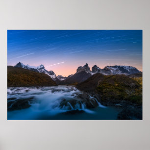 Stjärnaslingor över Torres Del Paine Poster