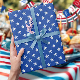 Stjärnbeprydd silverstjärna på amerikansk marinblå presentpapper