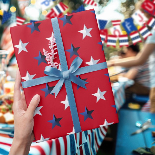 Stjärnfylld vit blå röd stora stjärnor Americana Presentpapper (Skapare uppladdad)