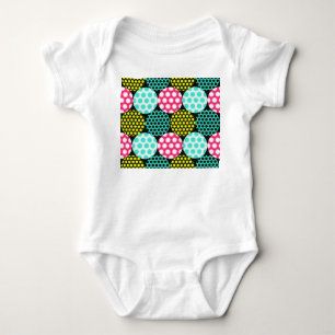 Stjärnor och cirklar, multifärgad pop mönster. t shirt