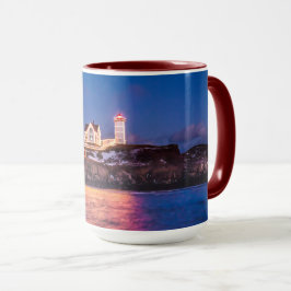 Stjärnor över Nubble Lighthouse i Maine Mugg