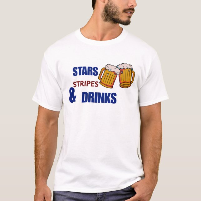 Stjärnor Ränder & Drinkar Roligt Patriotiskt 4:e J T Shirt (Framsida)