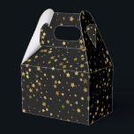 Stjärnorna är ute presentlåda<br><div class="desc">Festfavoritlåda visas i en svart och guld stjärntryck.
Anpassa denna vara eller köp som den är.




Licensierad bild</div>