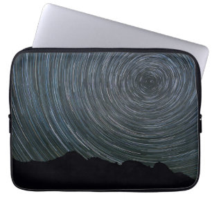 Stjärnspår runt Polaris Ingalls Pass Laptop Fodral
