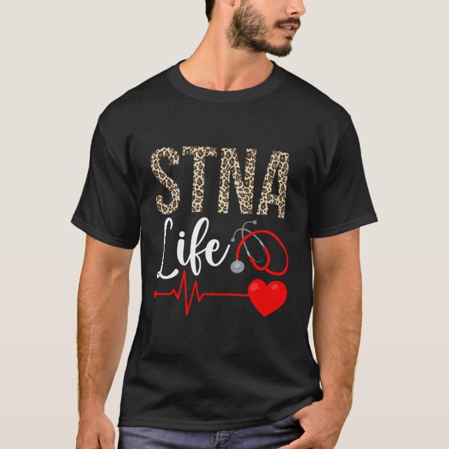 Stna Life State Testad sjukhusassistenten Leopard  T Shirt (Framsida)