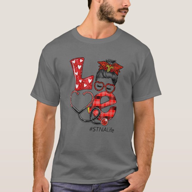 STNA Nurse Play Leopard Kärlek Heart Messy Bun RN  T Shirt (Framsida)