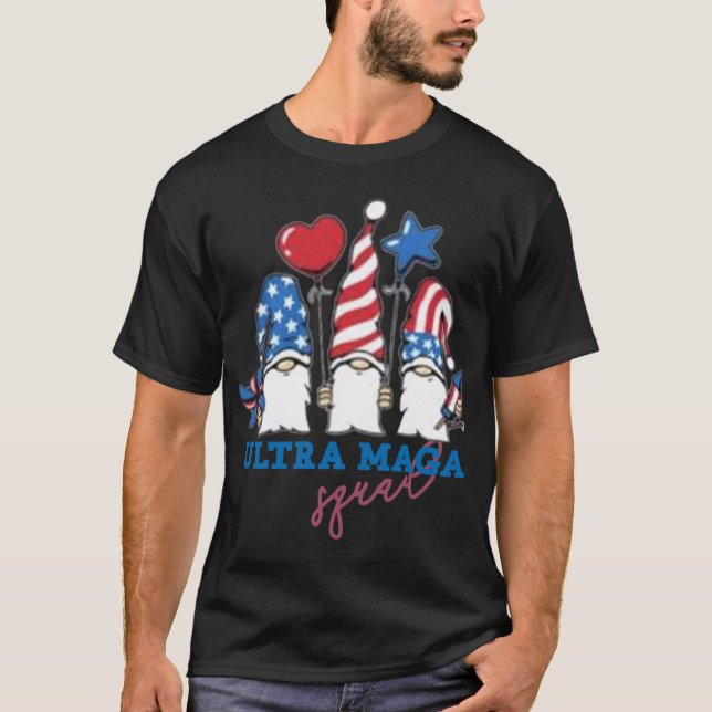 Stöd för Ultra mega Squad Gnomes USA flagga Trump T Shirt (Framsida)