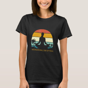 Stöd till Internationell-dagen i Yoga T Shirt