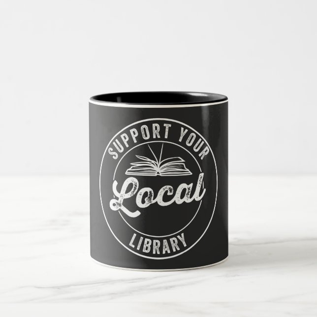 stödja din lokala bibliotek Square-fästare Två-Tonad Mugg (Center)