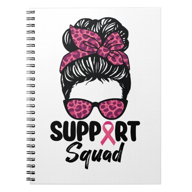 Stödtropp Messy Bun Rosa Krigare Bröstcancer Anteckningsbok (Framsidan)