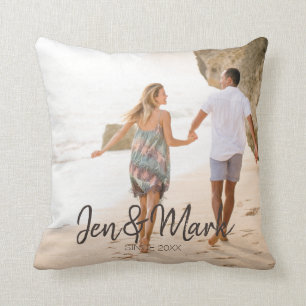 Stolenfoto. Typografi för Namn och År. Kudde