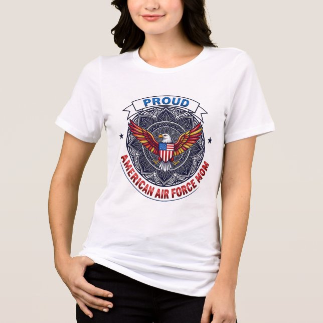 Stolt amerikansk flygvapenmamma t shirt (Framsida)
