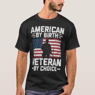 Stolt amerikansk veteran genom födsel militär tjän t shirt