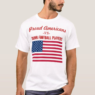 Stolt amerikanstativfegisar knäfaller tee shirt