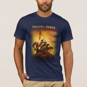 Stolt att tjäna t shirt