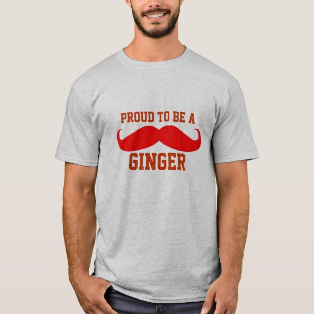 Stolt att vara ett LJUST RÖDBRUN (för honom) Tee (Framsida)