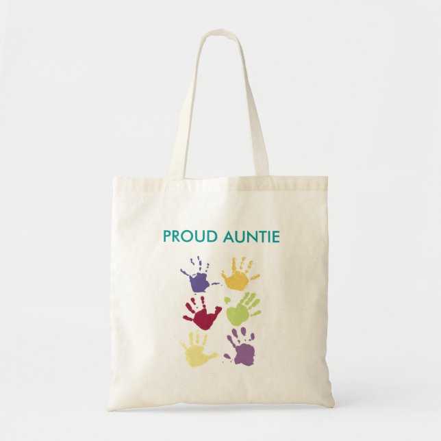 STOLT AUNTIE BÄRA PÅ TYGKASSE (Framsidan)