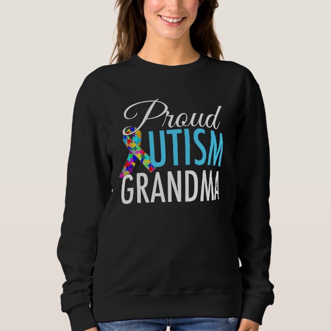Stolt Autismmormor Tee Shirt (Framsida)