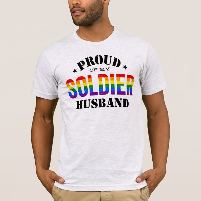 Stolt av min gay pride för soldatmakemilitär tee (Framsida)