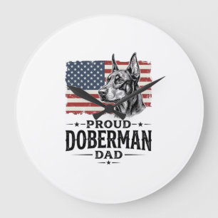 Stolt Doberman Pappa Vintage Flagga Vektor Design_ Stor Klocka