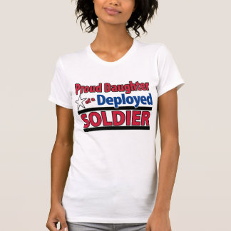 Stolt dotter av en utplacerad soldat med den kända t shirt