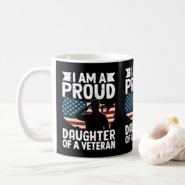 Stolt Dotter Till En Patriotisk Militär Pappa Kaffemugg (Med munk)