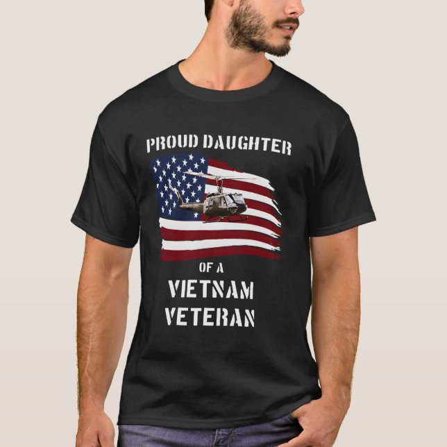 stolt dotter till en vietnamesisk veterinär T Shir Shirt (Framsida)