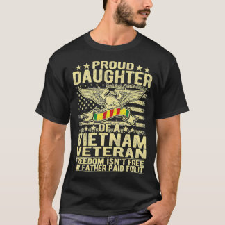 stolt dotter till Vietnams militära gåva T Shirt