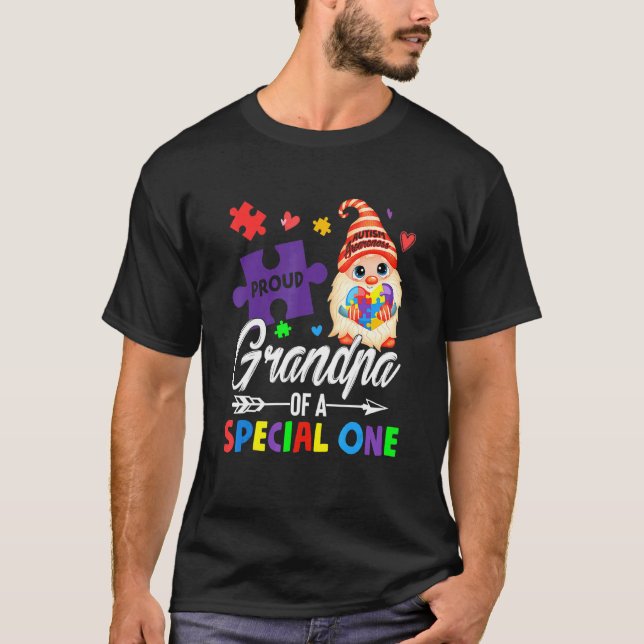 Stolt farfar till en speciell pusselgnom för autis t shirt (Framsida)