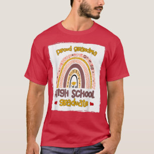 stolt farmor vid högskolan i Student T Shirt
