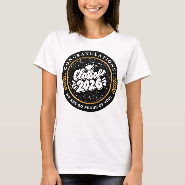 Stolt Förälder Grattis Barn Examen 2026 T Shirt (Framsida)