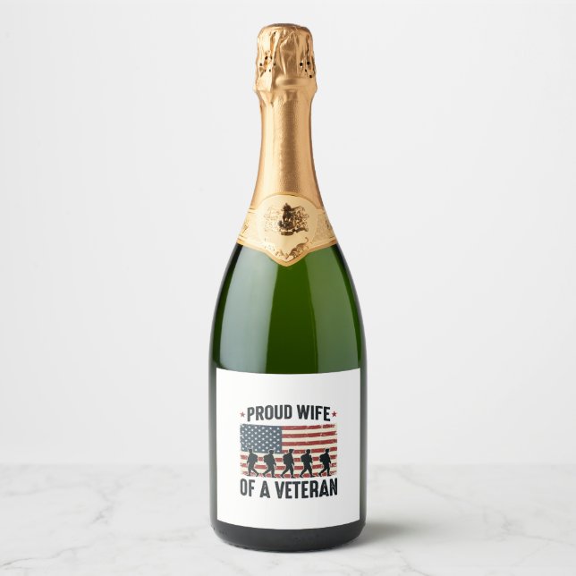 Stolt fru till en patriotisk veteran skjortdesign  (Framsida)