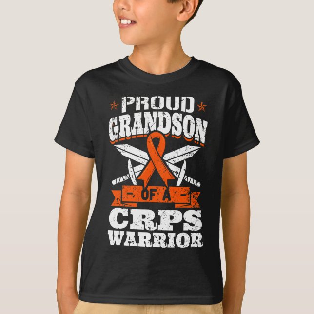 stolt Grandson of a CRPS Warrior RSD Awareness Rib T Shirt (Framsida)