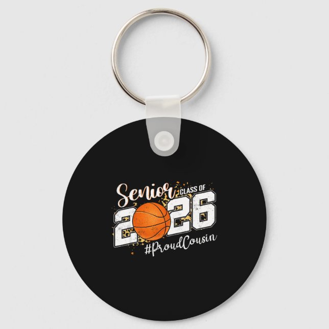 Stolt Kusin 2026 Senior Basket Nyckelring (Framsida)