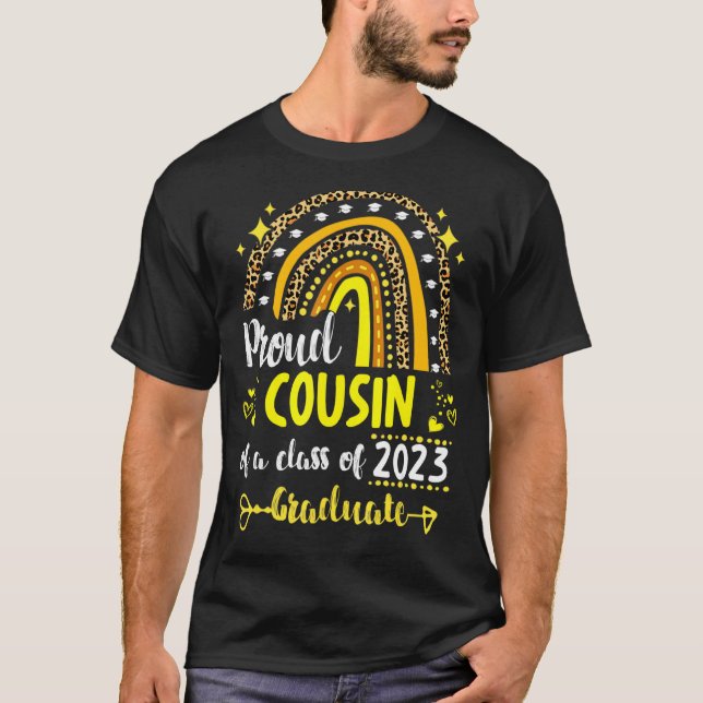 stolt kusin av högre klass Student 2023 T Shirt (Framsida)