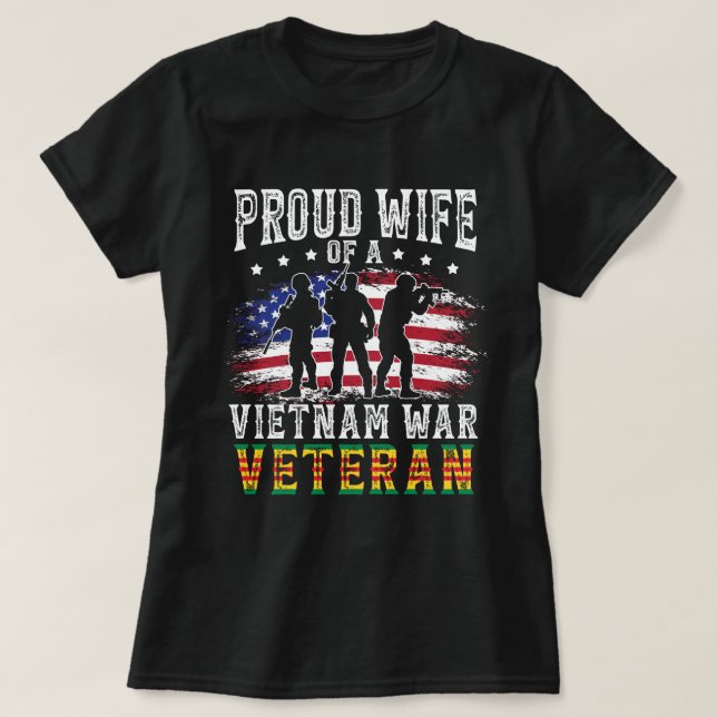 stolt maka till Vietnam Veteran| Proud Vietnam Vet T Shirt (Design framsida)
