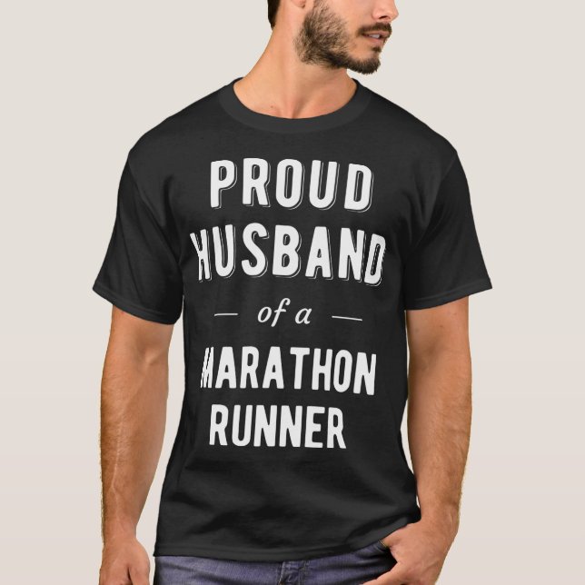stolt Make i en maratonSpringer T Shirt (Framsida)