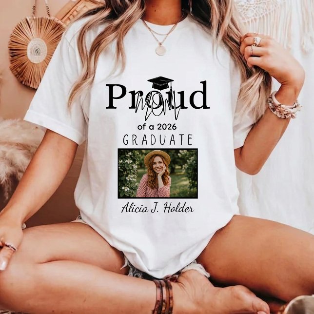 Stolt MAMMA 2026 examenstudent examenspresent gift T Shirt (Skapare uppladdad)